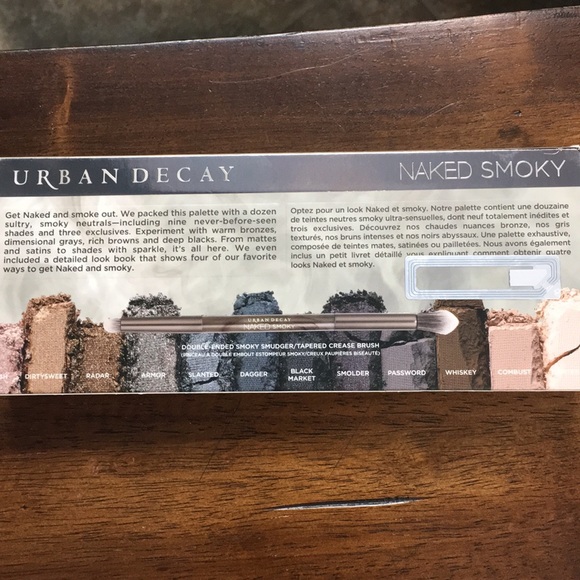 SALE🎉🎉Brand New Urban Decay Naked Smoky palette - Picture 4 of 4